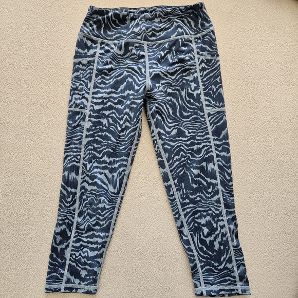 Z by Zella And Tuff Athletics Stylish Blue Patterned Leggings. Size 7-8 Girls - Picture 2 of 6